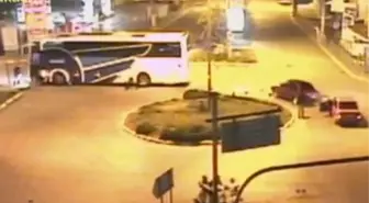 Fethiye'de Otomobil Otobüse Çarptı.