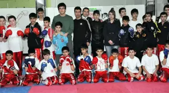 Muay Thai Sporcuları Türkiye Şampiyonasına Hazırlanıyor