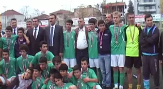 Düzce Belediyespor U-17'de Şampiyon