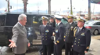 İtalyan Askeri Gemisinin Komutanlarından Kaymakama Ziyaret