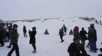 Somalili Öğrencilerin Kayak Keyfi