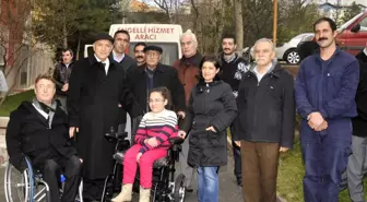 Başkan Yaşar'dan Minik Ezgi'ye Akülü Araba