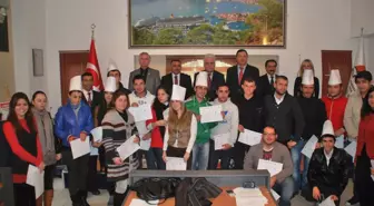 Marmaris'te Aşçı Adayları Sertifikalarını Aldı