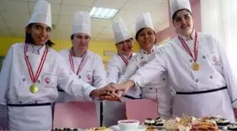 Zihinsel Engelli Kızların Aşçılık Başarısı