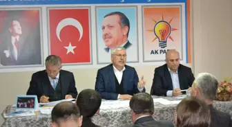 AK Parti Mahalle ve Köy Başkanları Toplandı