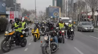 Motosikletlilerden İsviçre Konsolosuluğu Önünde Alkışlı Protesto
