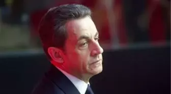 Sarkozy, Siyasete Yeniden Dönmek İstiyor