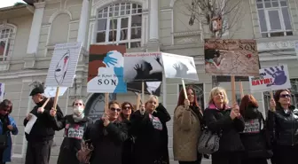 CHP'liler, Kadına Karşı Şiddeti Protesto Etti