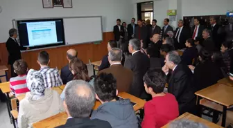 Fatih Projesi Kapsamında Tablet Bilgisayarlar Dağıtıldı