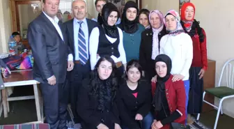 Köyde Eğitim Alan Kursiyerler, İlçe Merkezinde Bulunan Kursları Ziyaret Etti