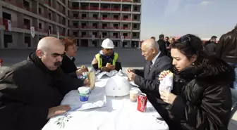 Yenimahalle'de Öğrenci Evi Hızla İlerliyor