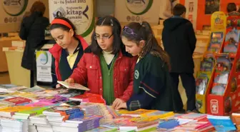 Kitap Fuarına Yoğun İlgi