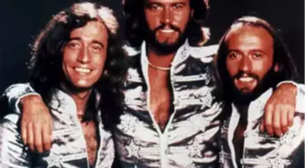 Bee Gees'in Heykelini Dikip Caddesini Açtılar