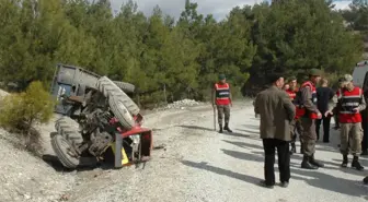 Selendi'de Traktör Kazası: 1 Ölü, 3 Yaralı