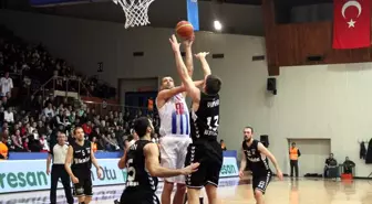 Tofaş-Beşiktaş: 62-74