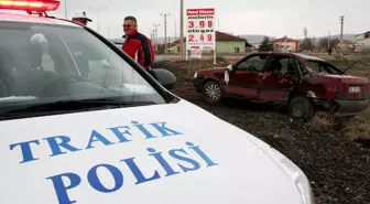 Ehliyetsiz Sürücü Yaralandı