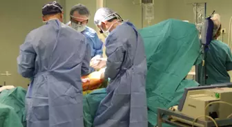 (Özel Haber) 'Kalbi Yorgun' Hastaya 'Atan Kalpte' Bypass Konforu