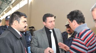 Bakıcı Pazarı Gezdi