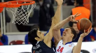 Anadolu Efes ile Cska Moskova 19. Randevuda