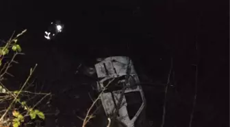 Kocaeli'de İşçileri Taşıyan Minibüs Devrildi