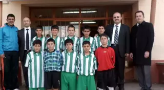 Salihli'nin Minik Futbolcuları Galibiyetle Başladı