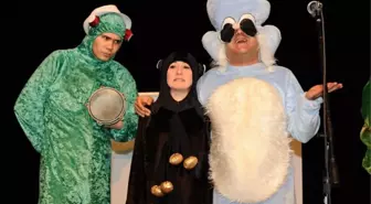 Çocuklar Tiyatroyu Sevdi