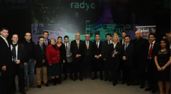 Radyo İstanbul Yayında