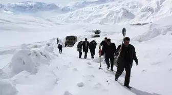 Hakkari İçme Suyu İsale Hattı Çığ Altında