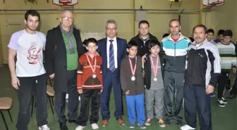 Düzce'de Güreş Müsabakaları Nefes Kesti