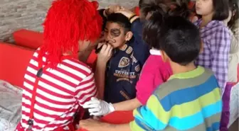 Sevgi Yuvası Çocuklarına Kaymakam'dan Hediye