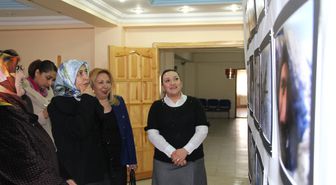 Vali Eşi, Ardahan'da Sergi Gezdi