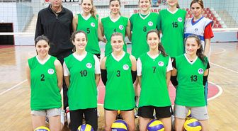 Kağıtspor'lu Voleybolcular Zirveye Oynuyor