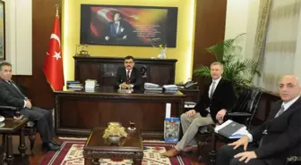 Vali Turhan, Başkan Çağlar ile Edremit'in Yatrımlarını Masaya Yatırdı