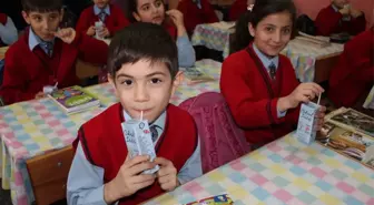 Siirt'teki Okullarda Süt Dağıtımı Başladı