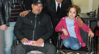 Diyarbakır'da Engellilere Tekerlekli Sandalye Dağıtımı