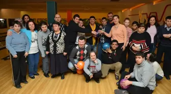 Engelliler Bowling ile Moral Depoladı
