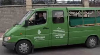 Kadıköy'deki Cinayette Ölenlerin Cenazeleri Adli Tıp'tan Alındı