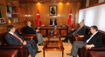 Van Heyeti Depremzedelere 61 Lirasını Bağışlayan Muhammet İçin Trabzon'a Geldi