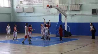 12 Dev Adam Okulları Basketbol Müsabakası