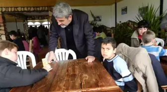Edremit Müftülüğü Kimsesizleri Kahvaltıda Buluşturdu