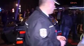 Sıkışan Sürücüyü İtfaiye Kurtardı