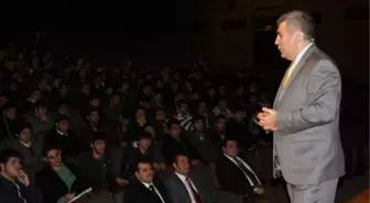 Amek'ten Üniversite Adaylarına Motivasyon Semineri