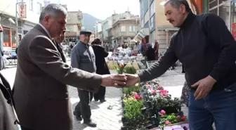 Başkan Yakut'un Halk Pazarı Ziyareti