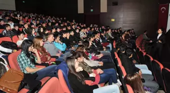 Bayan Erden İki Bin 500 Öğrenciye Sınav 'Stresini Yenme ve Motivasyon' Semineri Verdi