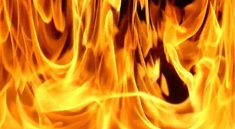 Başkale'de Ev Yangını