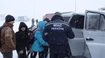 Ukrayna Kar Yağışına Teslim Oldu