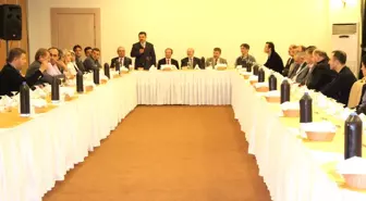 Erzurum'da Yaşayan Yusufeliler Yemekte Biraraya Geldi