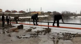 Köprü Taşkına Teslim Oldu