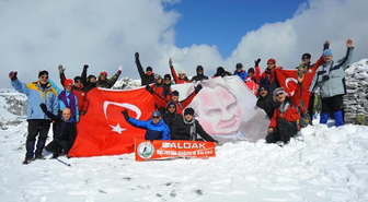 Kazdağları'nın Zirvesinde Şehitleri Andılar