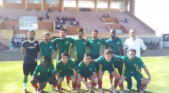 Hakkari'de Amatör Futbol Ligi Müsabakası